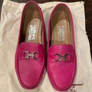 Salvatore Ferragamo Loafer- pink